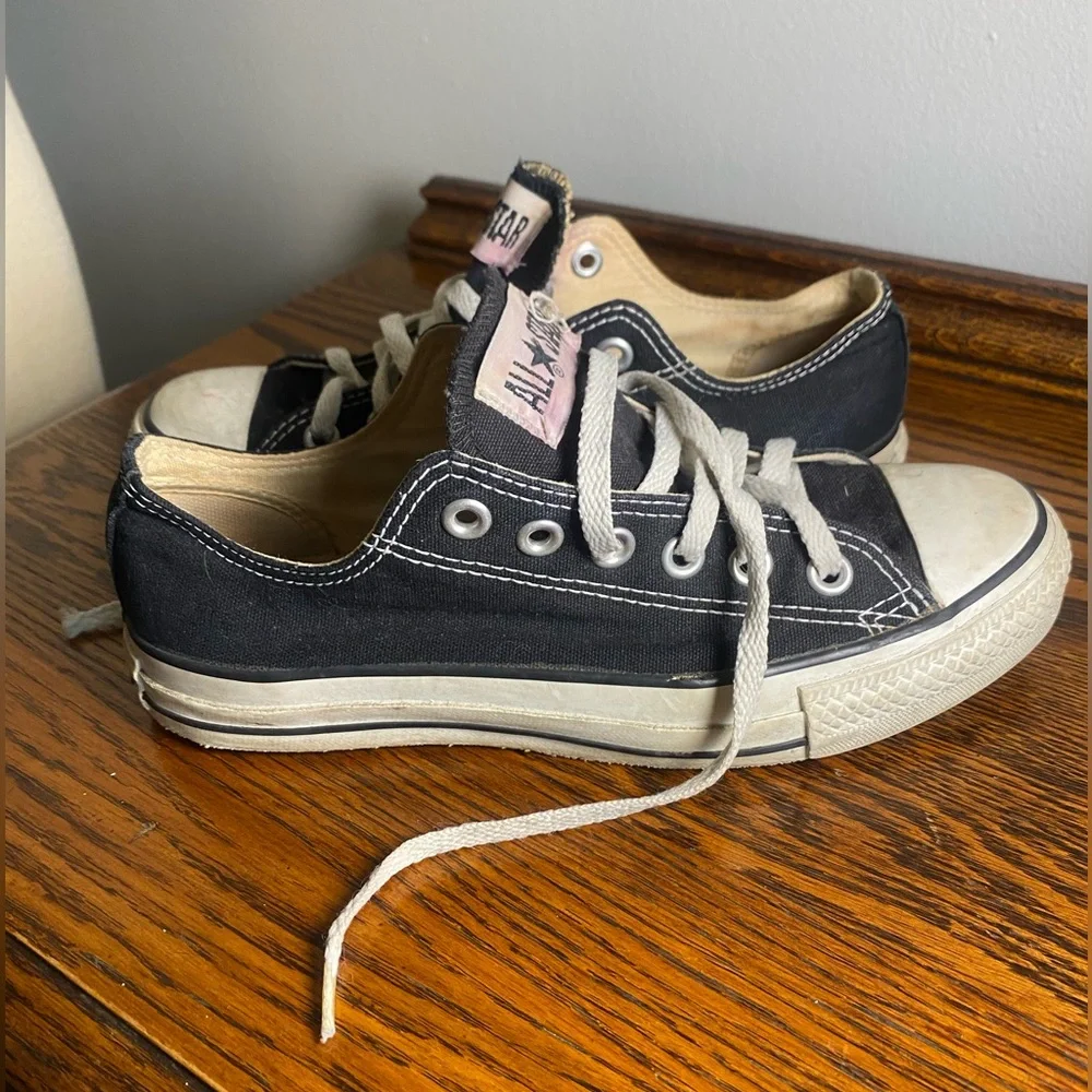 Vintage 2003! Converse Adult Unisex Chuck Taylor All Star Men’s Size 5 Low Tops